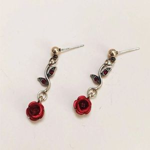 🖤 Awesome Gothic Rose Heart Jeweled Tassel Stud Earrings 🥀